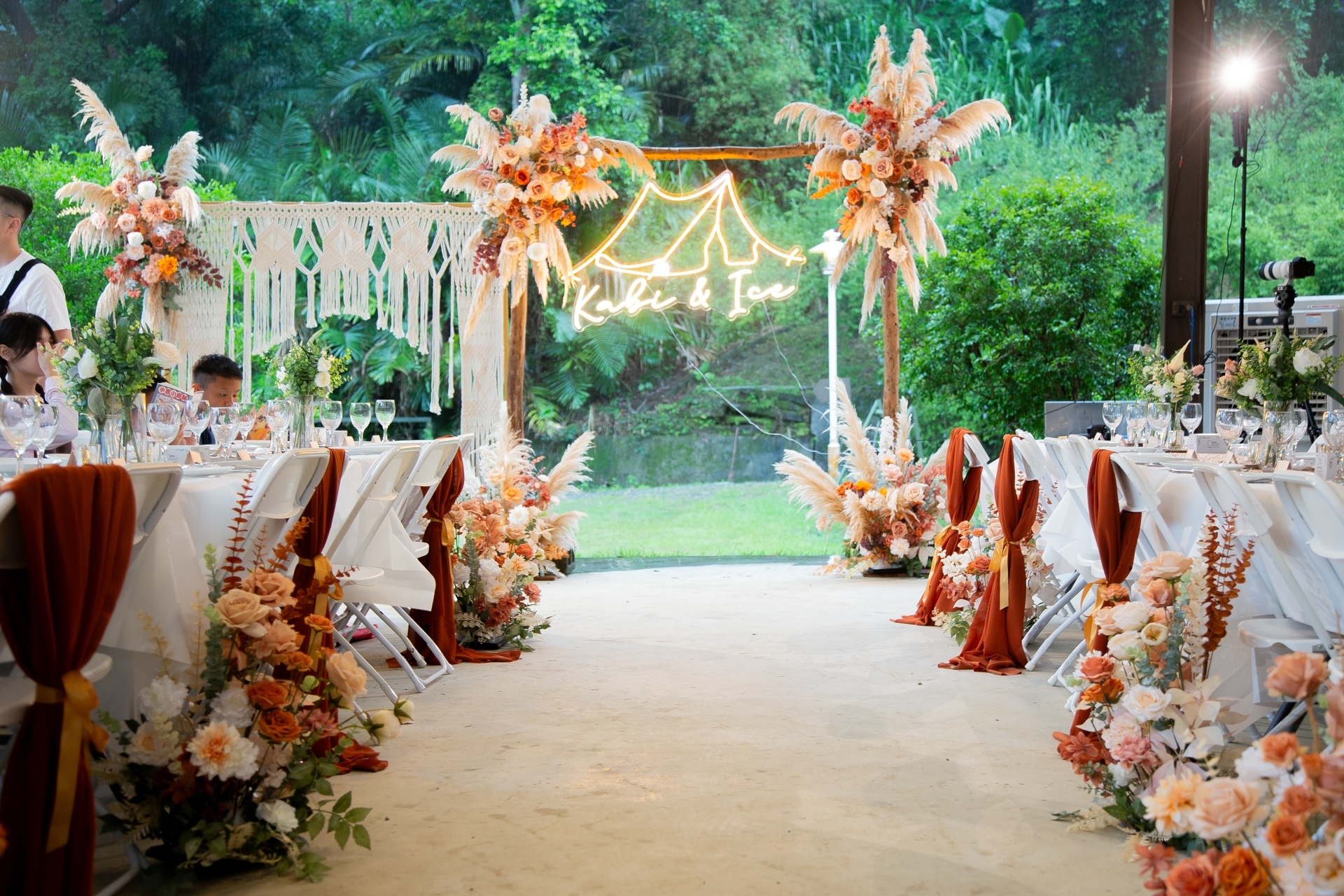 走道地貼與仿真走道花