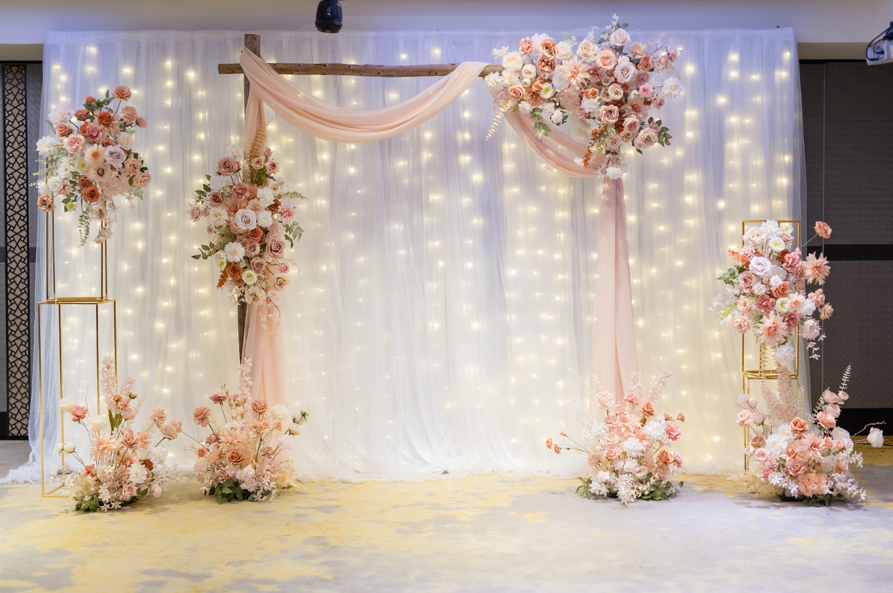 拍照區花柱多層次方案