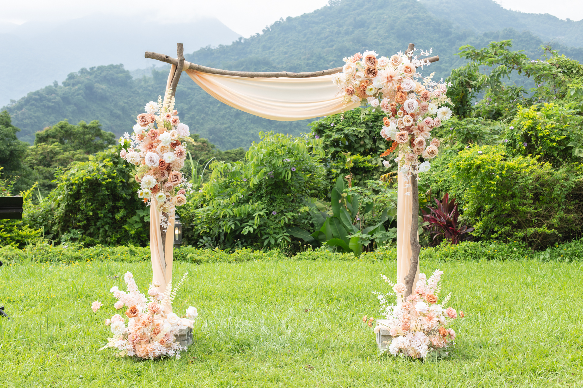 戶外婚禮送客兩用拱門花柱