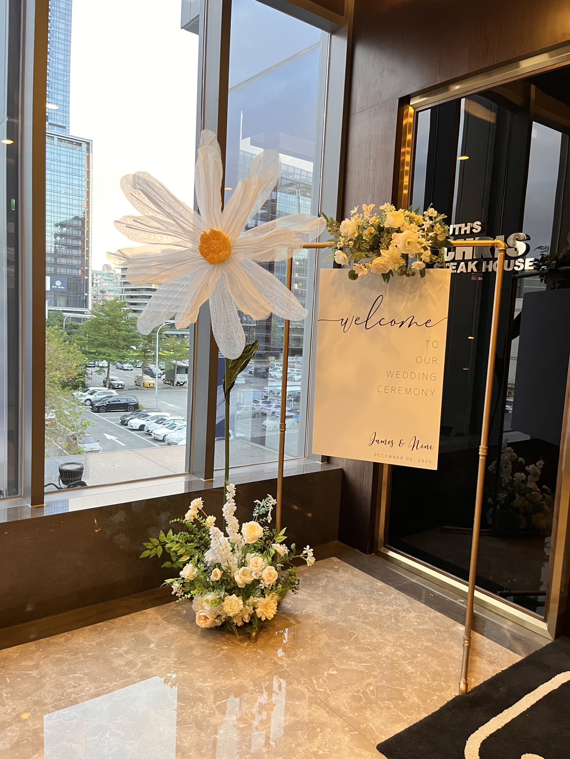 客製迎賓板含手工大花